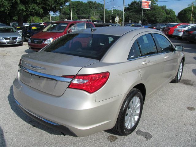 Chrysler 200 2014 photo 4