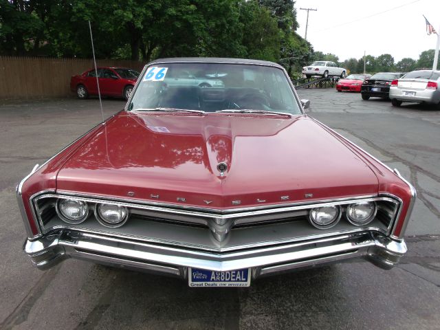 Chrysler 300 1966 photo 3