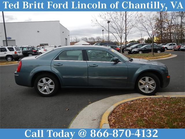 Chrysler 300 2005 photo 1
