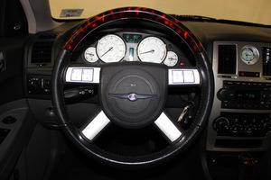 Chrysler 300 2005 photo 2