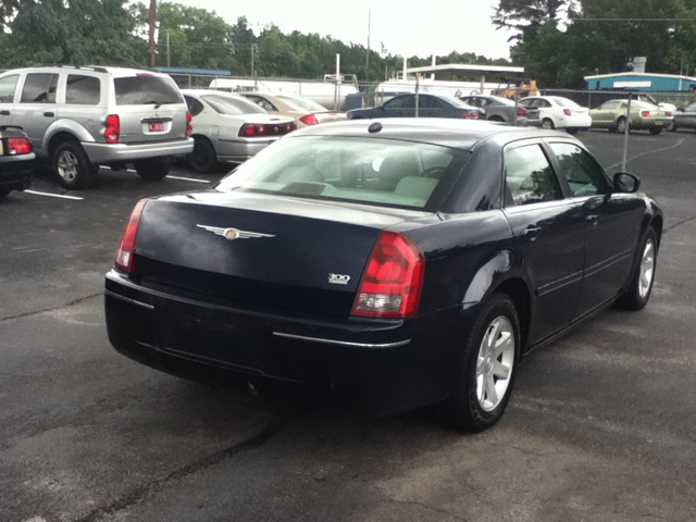 Chrysler 300 2005 photo 1