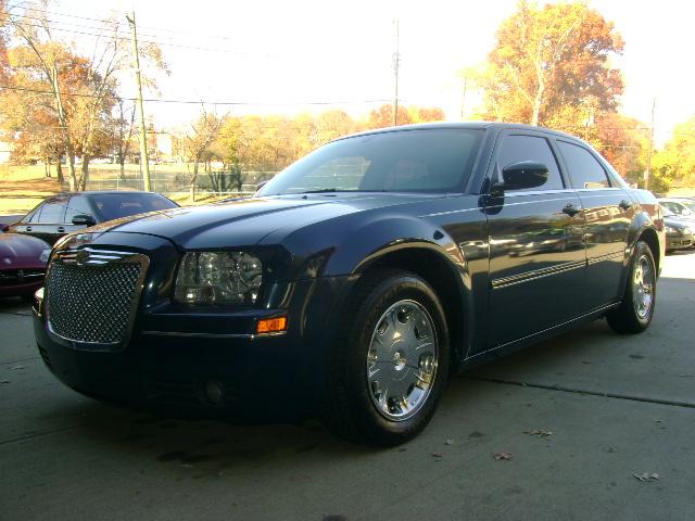 Chrysler 300 2005 photo 1