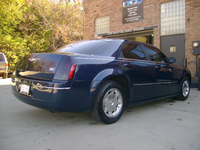 Chrysler 300 2005 photo 3