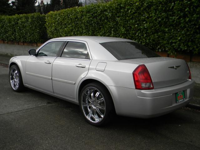 Chrysler 300 2005 photo 1