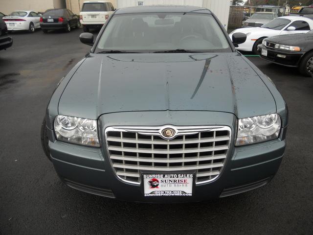 Chrysler 300 2005 photo 1