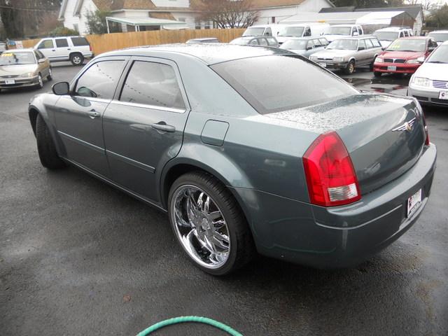 Chrysler 300 2005 photo 5