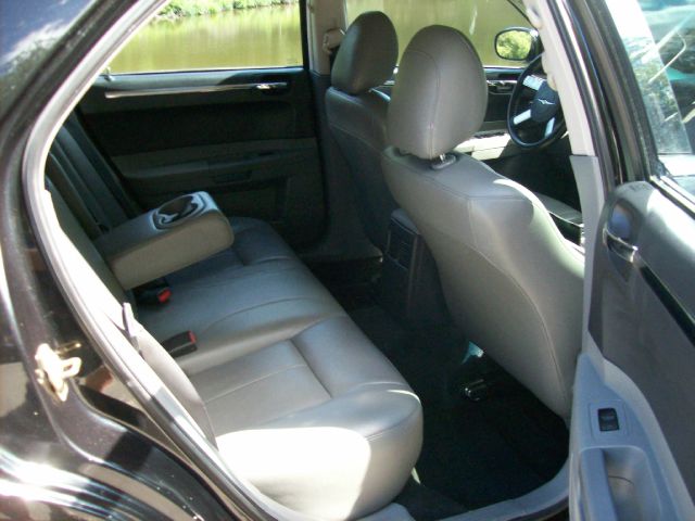 Chrysler 300 2005 photo 8