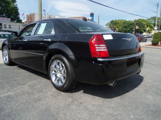 Chrysler 300 2005 photo 1