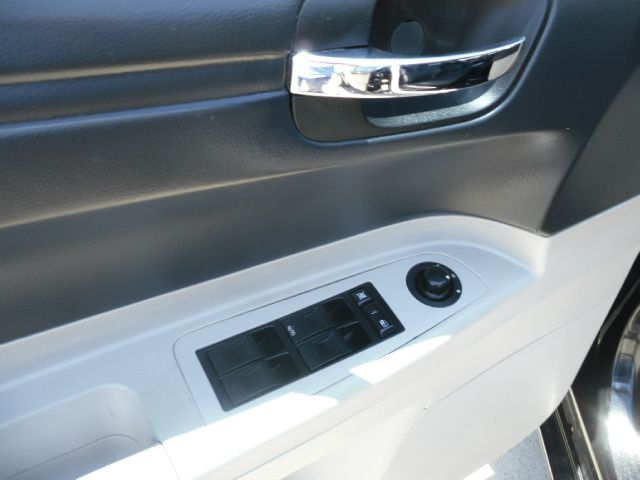 Chrysler 300 2005 photo 15