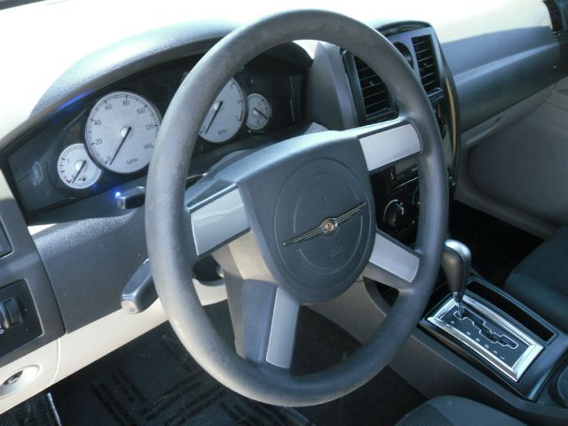 Chrysler 300 2005 photo 4