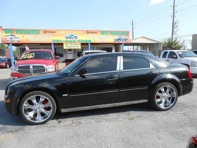 Chrysler 300 2005 photo 2