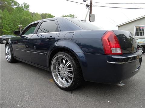 Chrysler 300 2005 photo 3