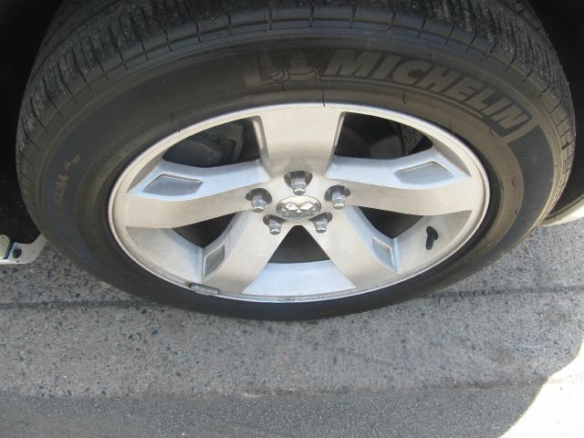 Chrysler 300 2005 photo 16