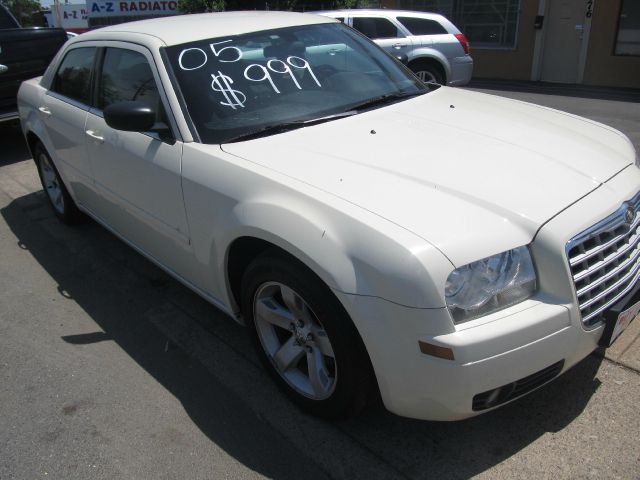 Chrysler 300 2005 photo 22