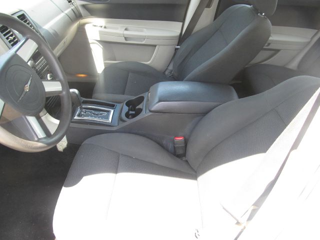 Chrysler 300 2005 photo 9