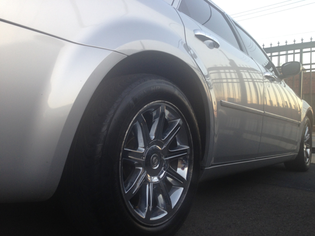 Chrysler 300 SLT 2500 Quad Cab 4 X Sedan