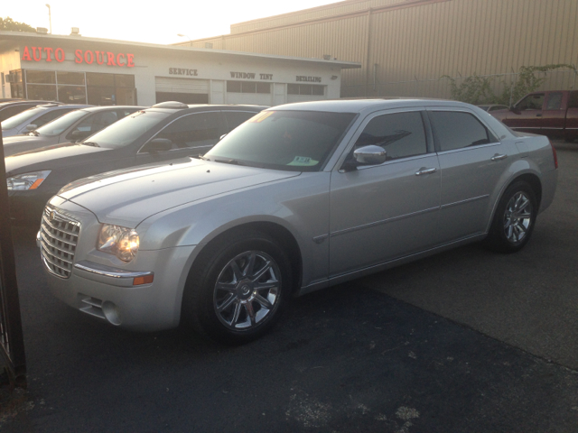 Chrysler 300 2005 photo 4