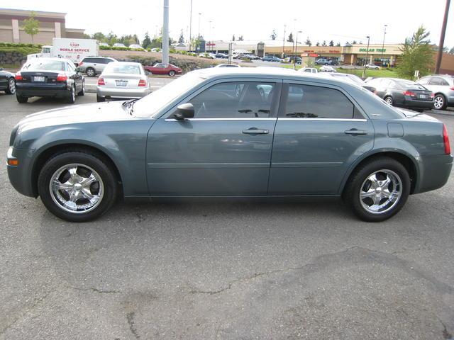 Chrysler 300 2005 photo 4
