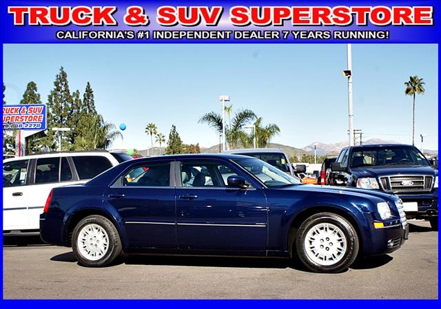 Chrysler 300 2005 photo 2