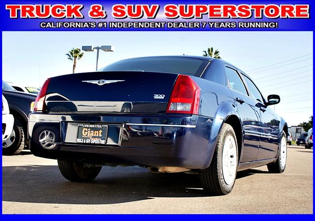 Chrysler 300 2005 photo 3