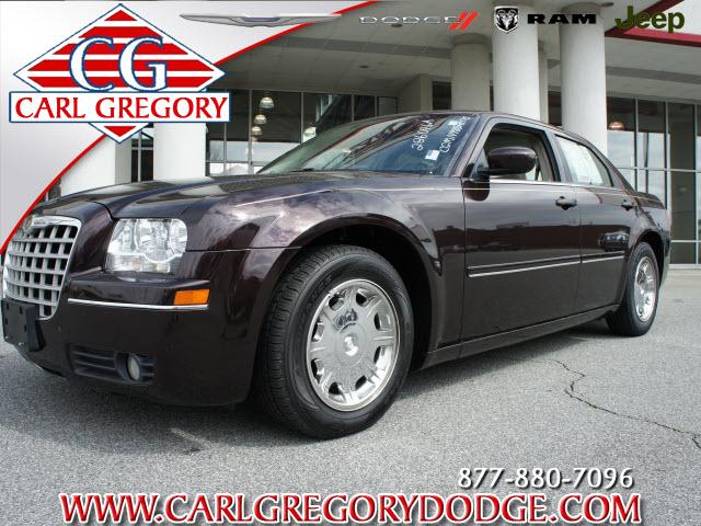 Chrysler 300 SLT 25 Sedan
