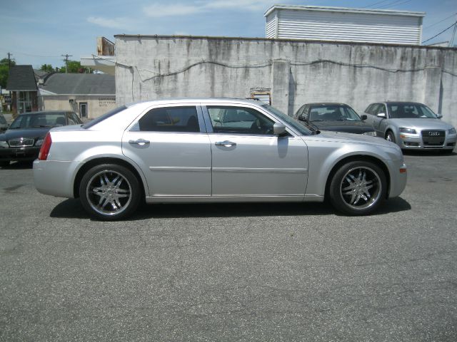 Chrysler 300 2005 photo 3