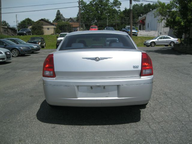 Chrysler 300 2005 photo 5