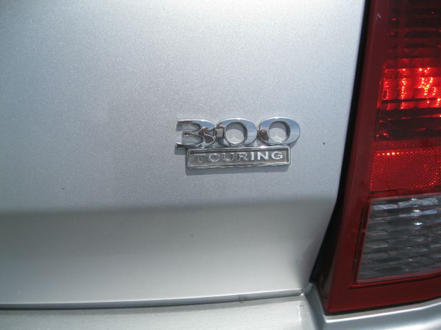 Chrysler 300 2005 photo 6