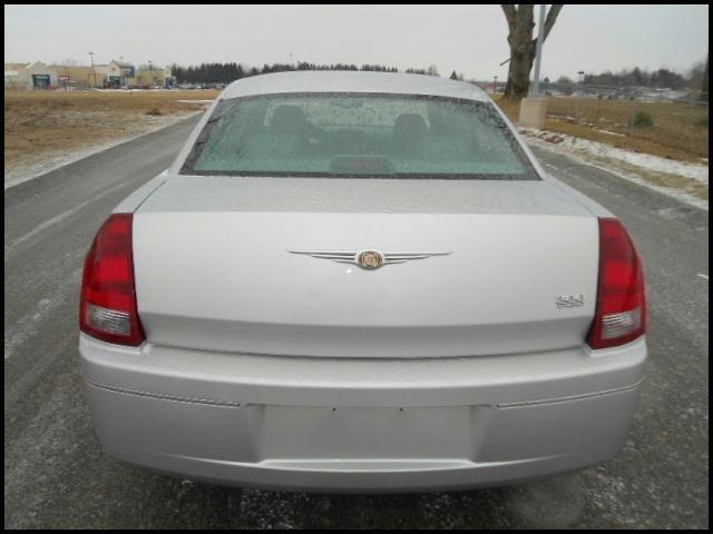 Chrysler 300 2005 photo 5