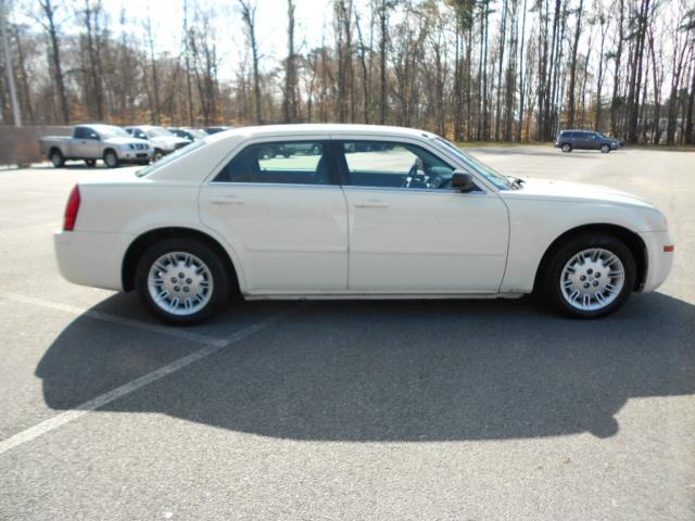 Chrysler 300 2005 photo 1
