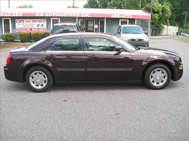 Chrysler 300 2005 photo 1