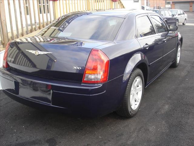Chrysler 300 Sport 5-speed AT Sedan