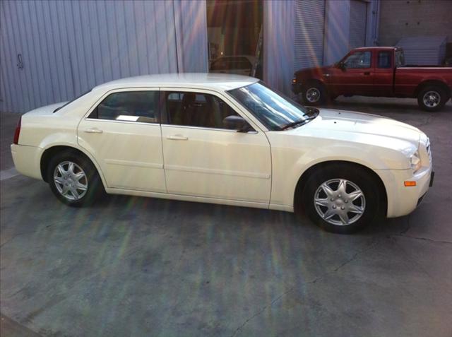 Chrysler 300 2005 photo 4