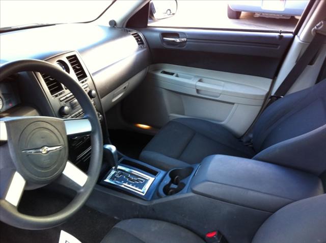 Chrysler 300 2005 photo 5