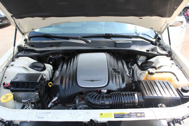 Chrysler 300 2005 photo 1