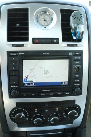 Chrysler 300 2005 photo 10