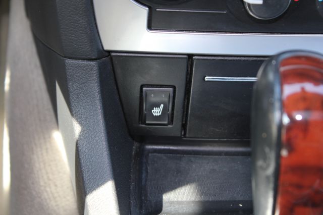 Chrysler 300 2005 photo 12