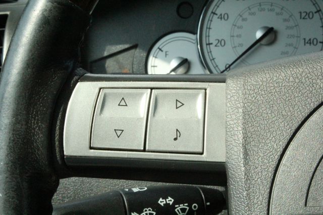 Chrysler 300 2005 photo 13