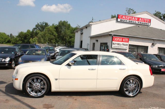 Chrysler 300 2005 photo 21