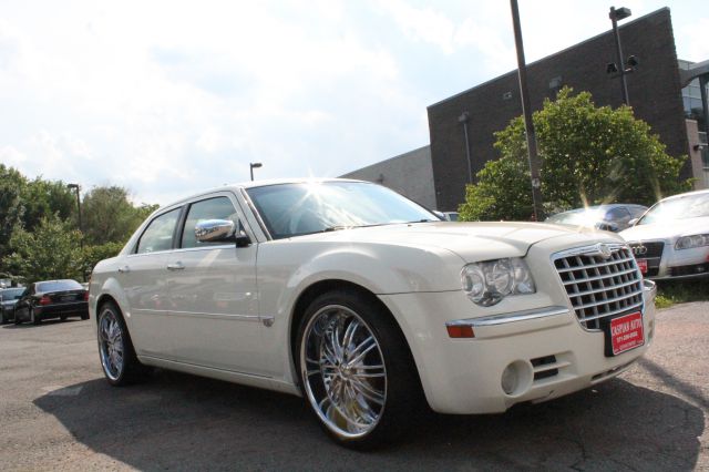 Chrysler 300 2005 photo 25