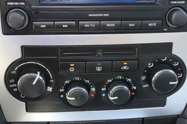 Chrysler 300 2005 photo 32