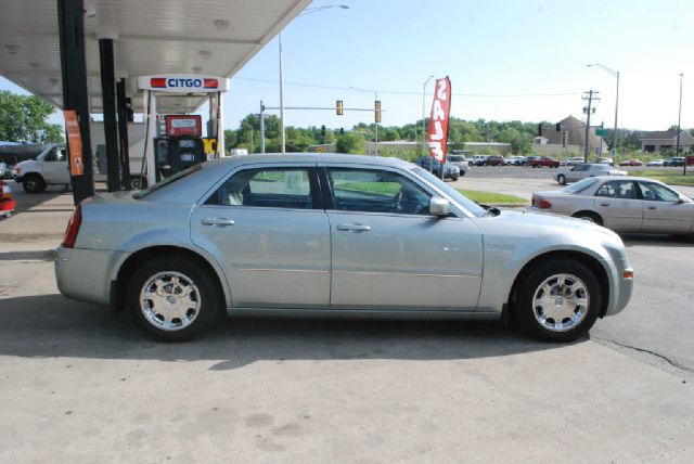 Chrysler 300 2005 photo 5