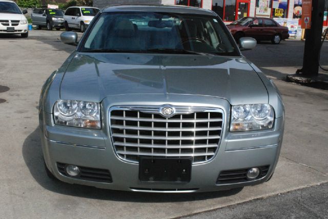 Chrysler 300 2005 photo 6