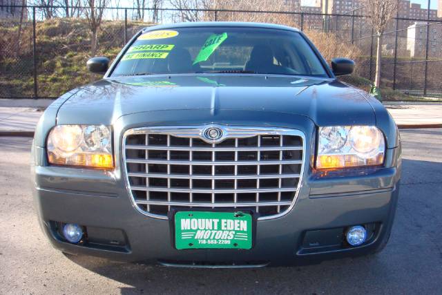Chrysler 300 2005 photo 1