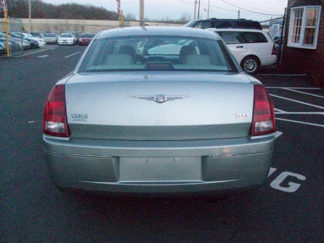 Chrysler 300 2005 photo 3