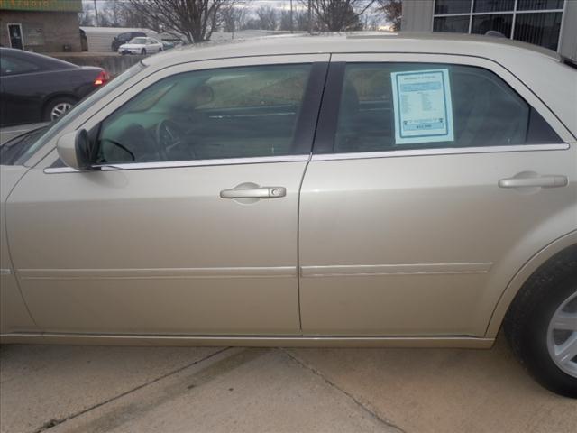 Chrysler 300 2005 photo 5
