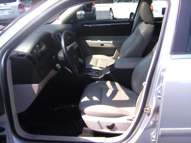 Chrysler 300 2005 photo 4