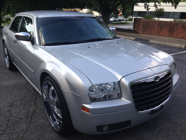 Chrysler 300 2005 photo 4