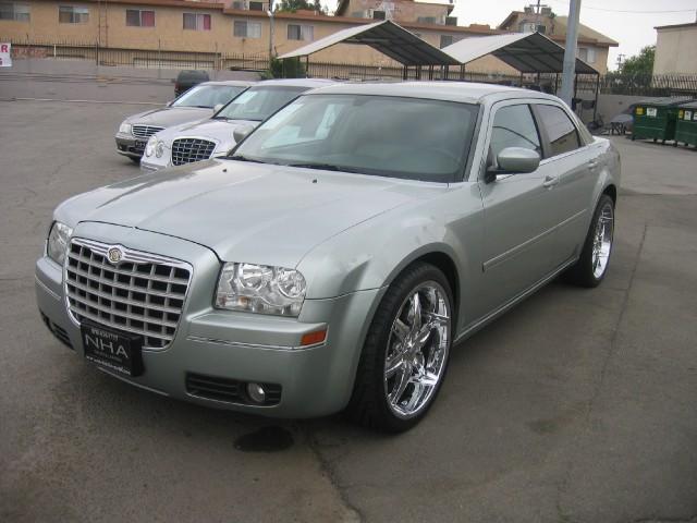 Chrysler 300 Crew Cab 10 Contractor Body L Sedan