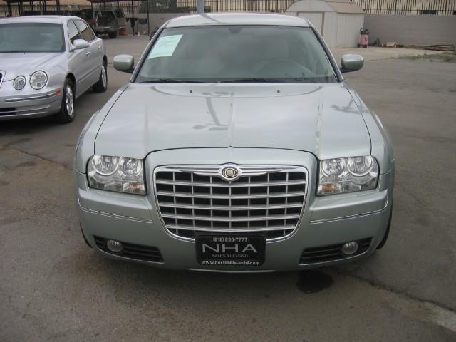 Chrysler 300 2005 photo 1